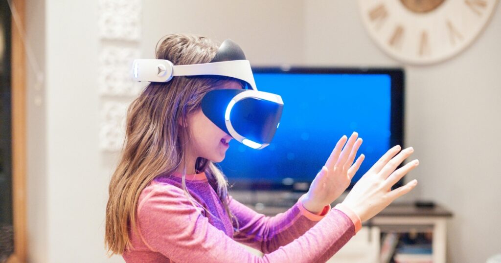 dziewczynka gra w goglach vr