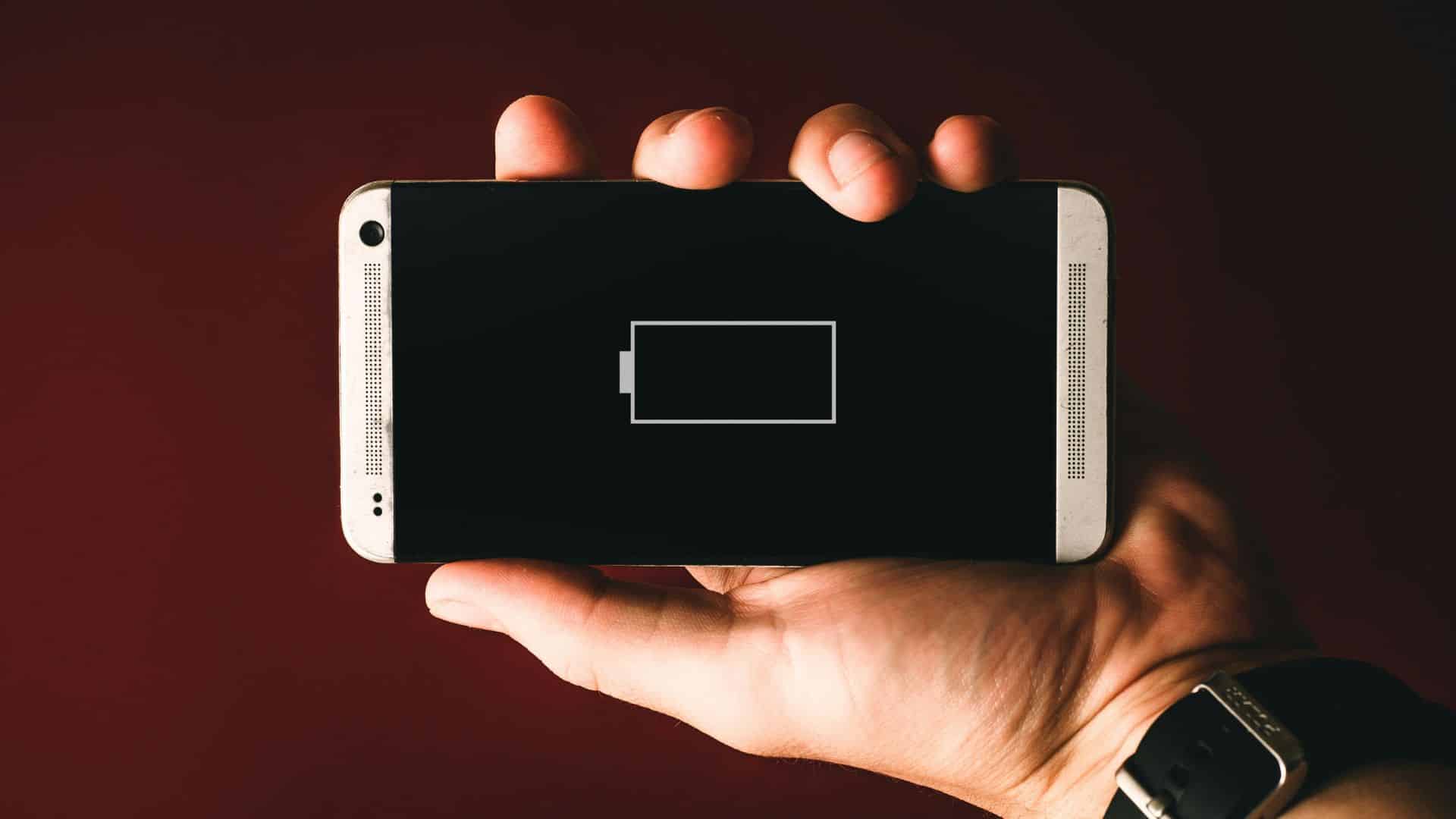 Wymiana baterii iPhone. Telefon się nie ładuje.