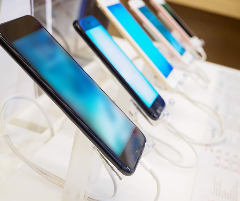 nowe telefony na sprzedaż w sklepie