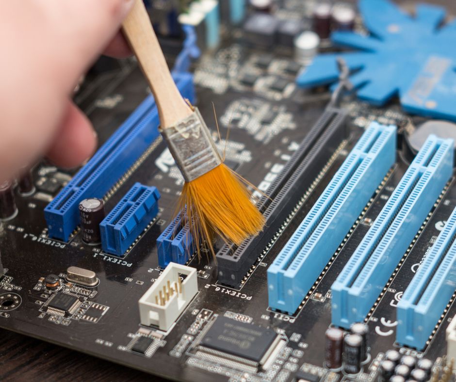 usługa czyszczenia komputera