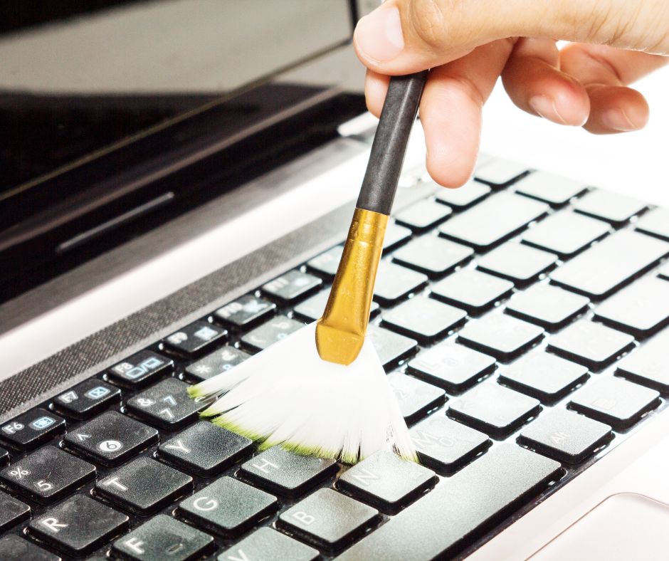 ile kosztuje wyczyszczenie laptopa w serwisie