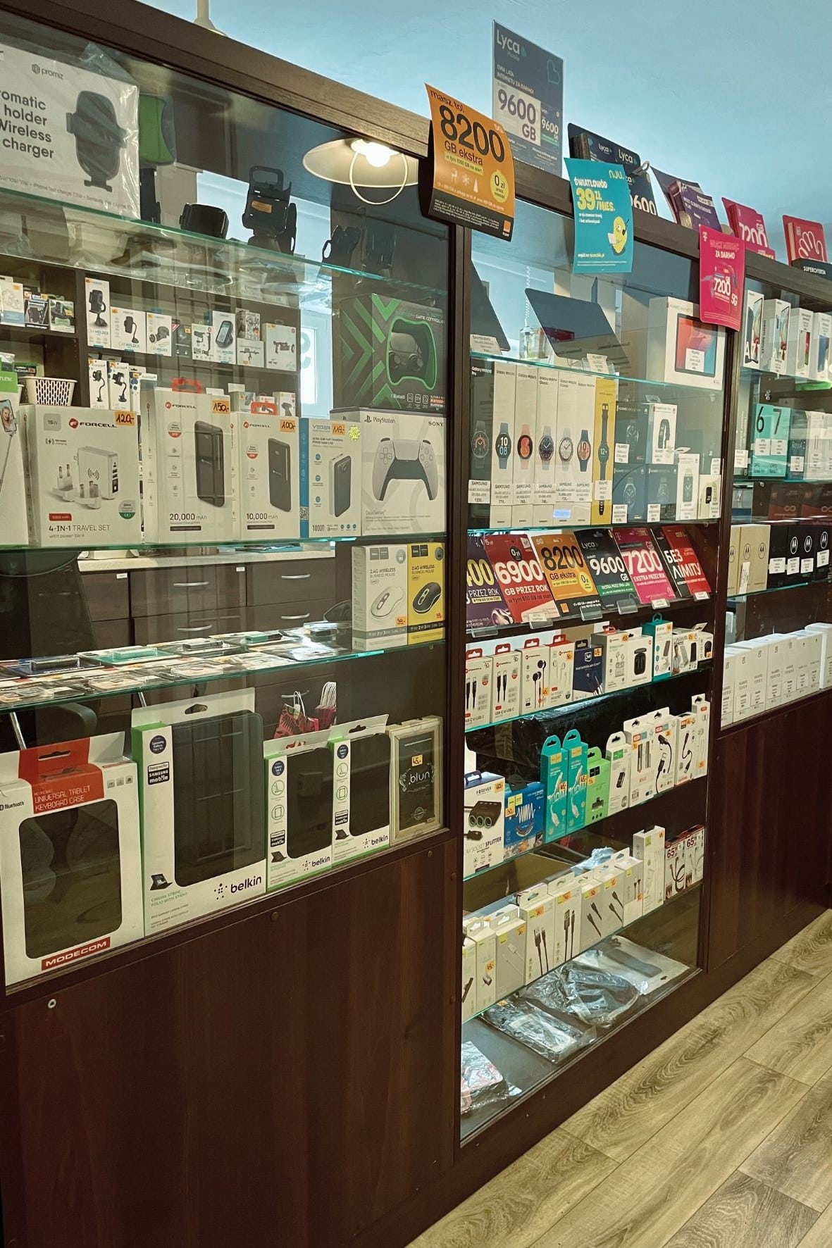 serwis smartfonów Warszawa Targówek wnętrze sklepu